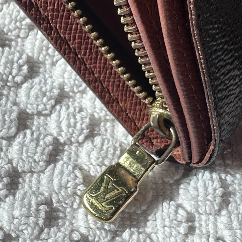 Louis Vuitton Brown and Gold Wallet - Picture 15 of 15